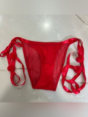 SKIMS Advent Calendar Ultra Fine Mesh Tie Side Pom Pom Thong | Red |  S 🎁